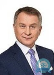 Стоматолог-хирург, стоматолог-имплантолог, челюстно-лицевой хирург Клинов Александр Николаевич